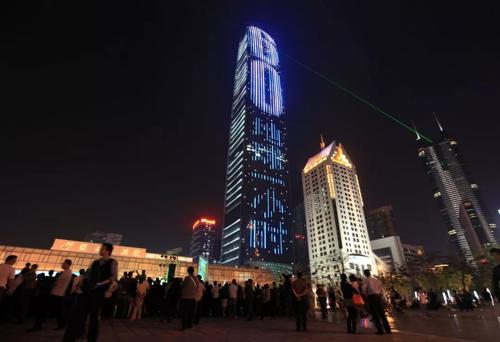 LED显示屏企业凭何畅游城市亮化的市场蓝海？